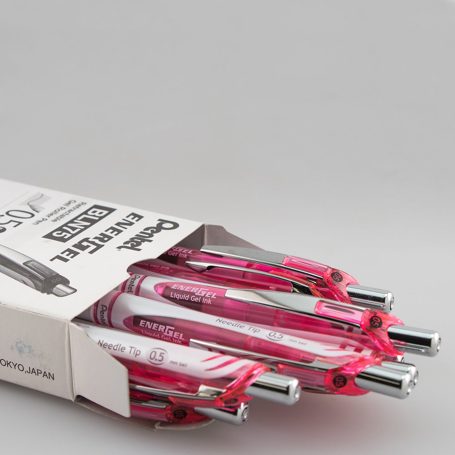 EnerGel Pearl Retractable (0.5mm) Needle Tip, Fine Line, Pink Accent, Black Ink (BLN75PWP-A)